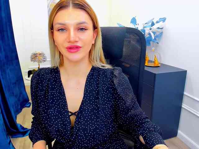 SelenaMoonlight webcam