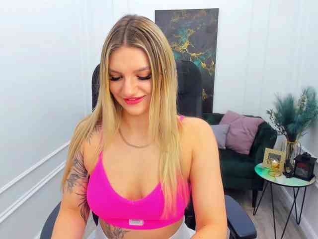 SelenaMoonlight webcam