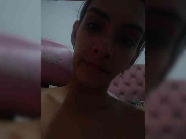 KellyMartiin webcam