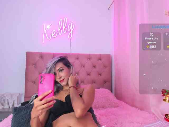 KellyMartiin webcam