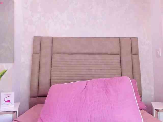 EMMAWIILSON webcam