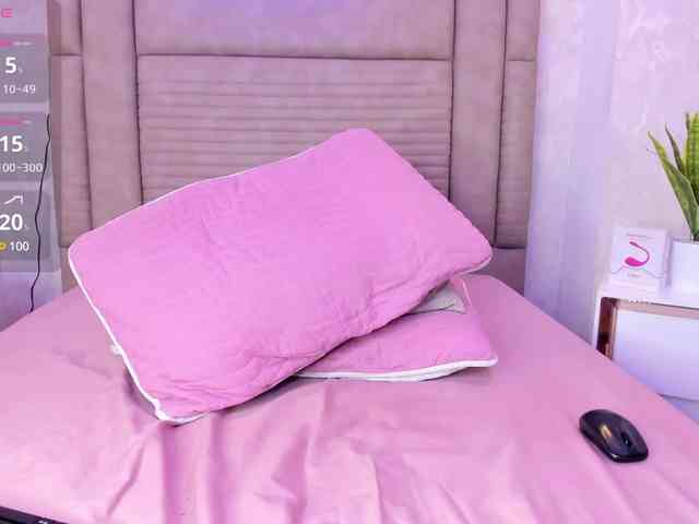 EMMAWIILSON webcam