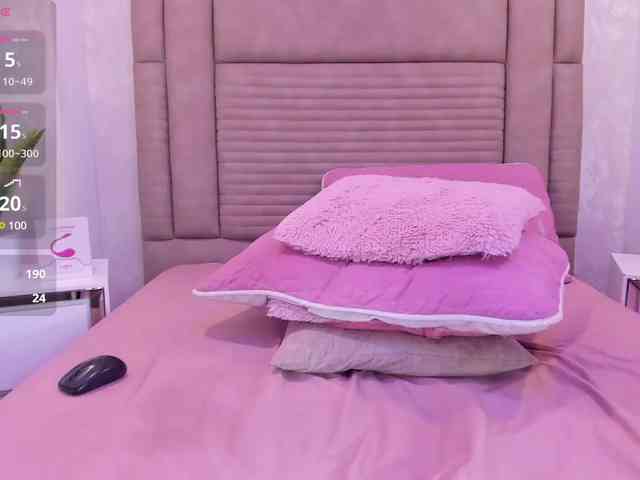 EMMAWIILSON webcam