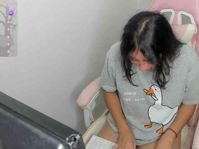 lizzykawai webcam