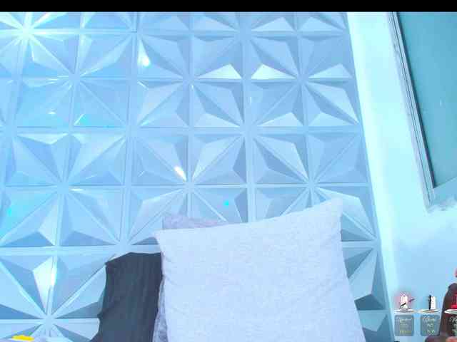 Natasha-Colins webcam