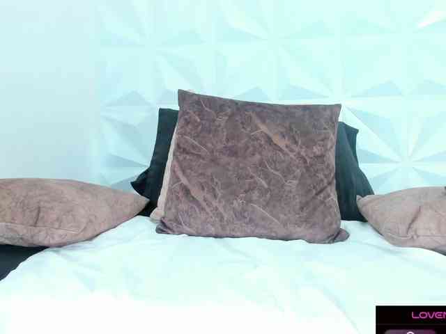 Natasha-Colins webcam