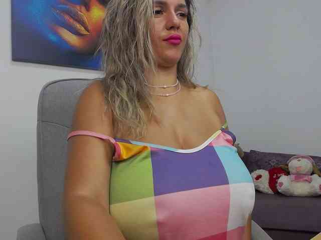 NatashaBoobs4U webcam