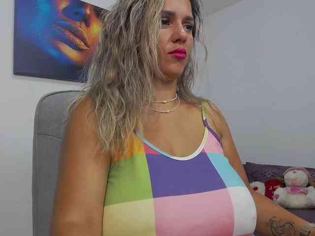 NatashaBoobs4U webcam