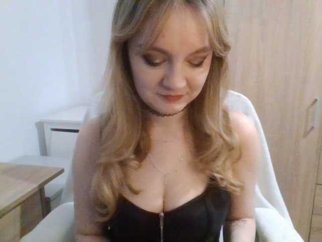 AlmaNatural from BongaCams