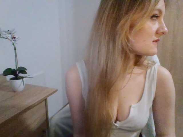 AlmaNatural on BongaCams 