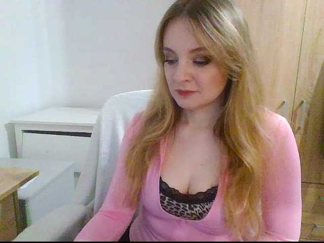 AlmaNatural from BongaCams is Freechat