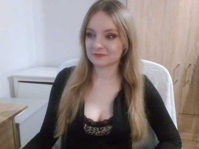 AlmaNatural from BongaCams is Freechat