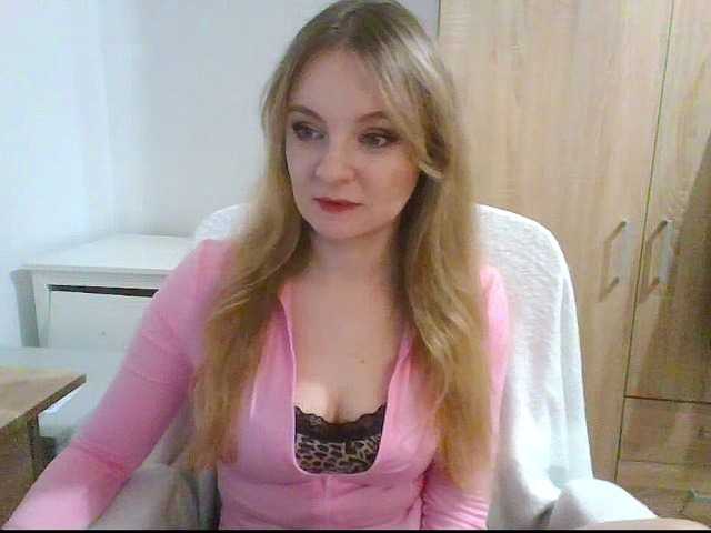 AlmaNatural from BongaCams is Freechat