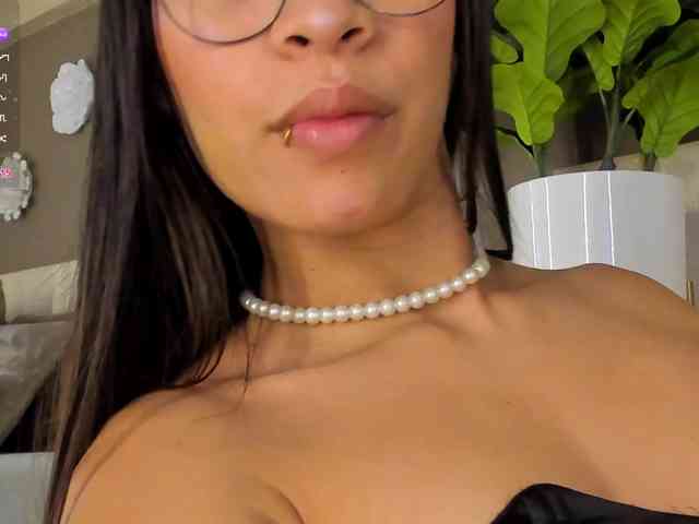 KimHiltoon webcam