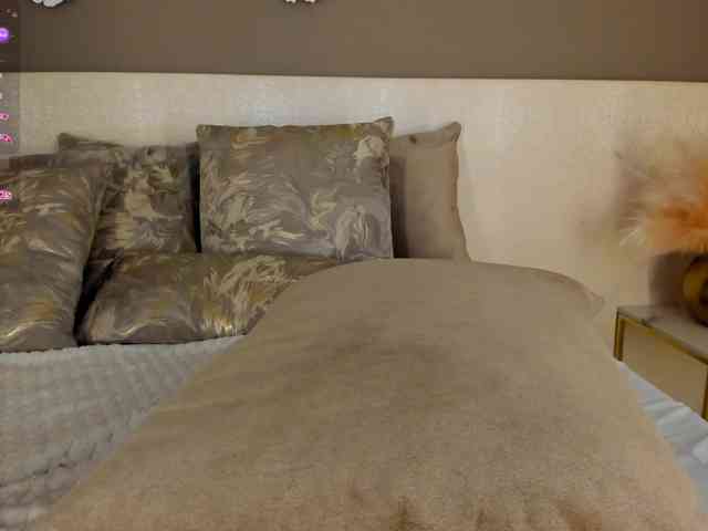 KimHiltoon webcam