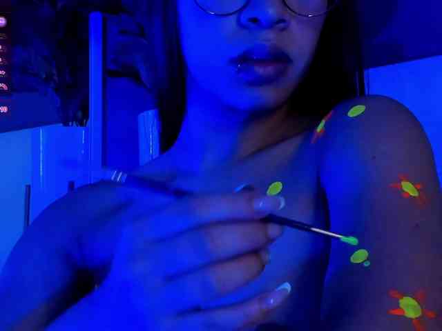 KimHiltoon webcam