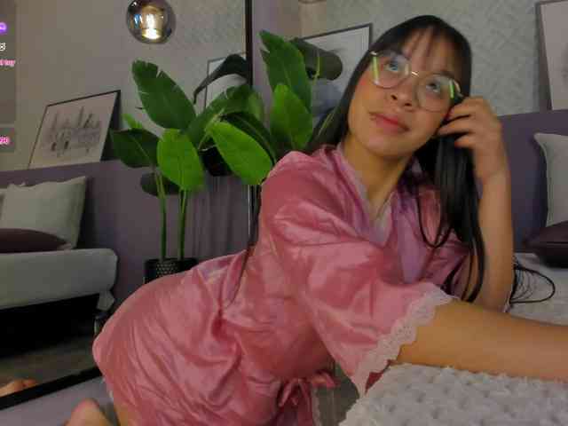 KimHiltoon webcam