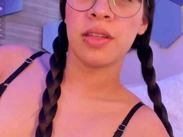 KimHiltoon webcam