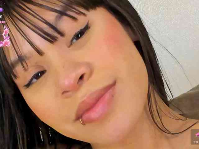 KimHiltoon webcam