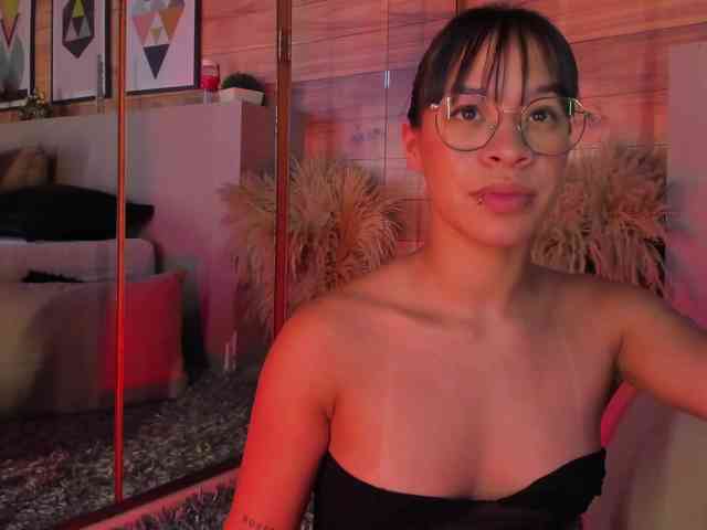 KimHiltoon webcam