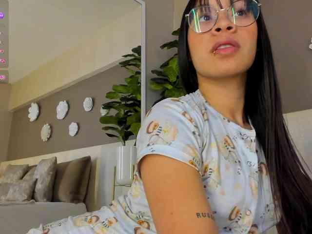 KimHiltoon webcam