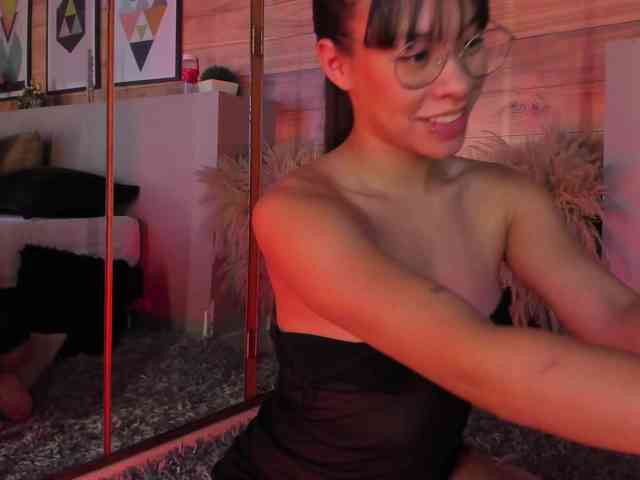 KimHiltoon webcam