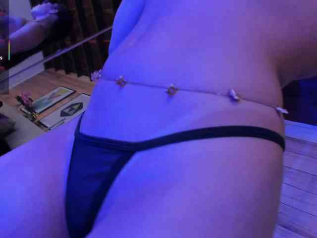KimHiltoon webcam