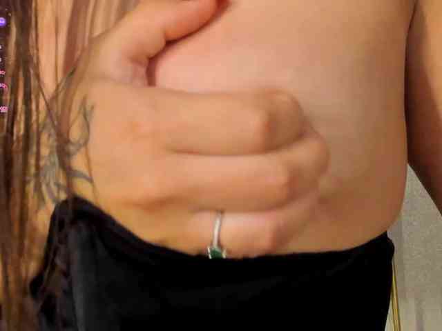 KimHiltoon webcam