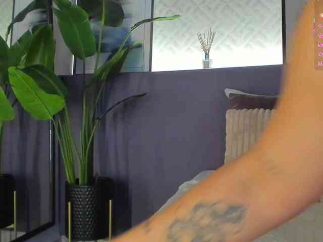 KimHiltoon webcam