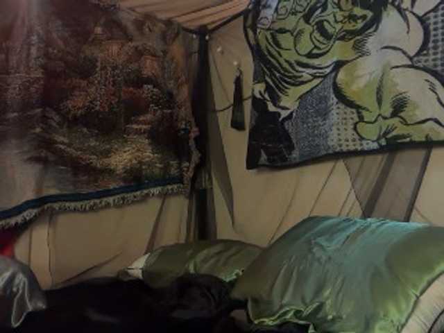 Webcam performer DelightfulDark online show DelightfulDark