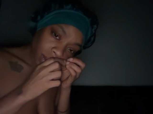 DelightfulDark webcam bongacams model stream image