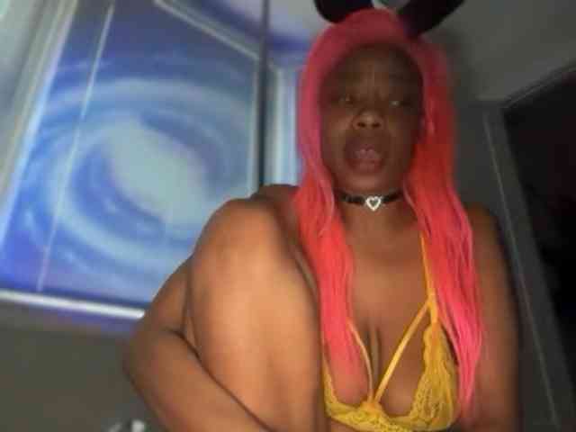 DelightfulDark webcam