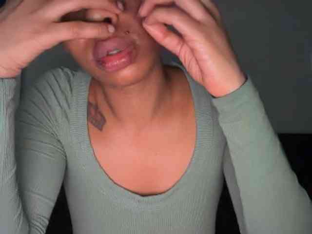 DelightfulDark webcam