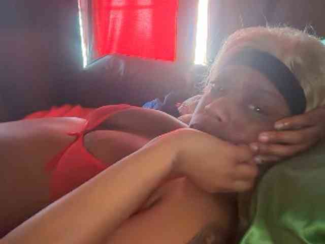DelightfulDark webcam
