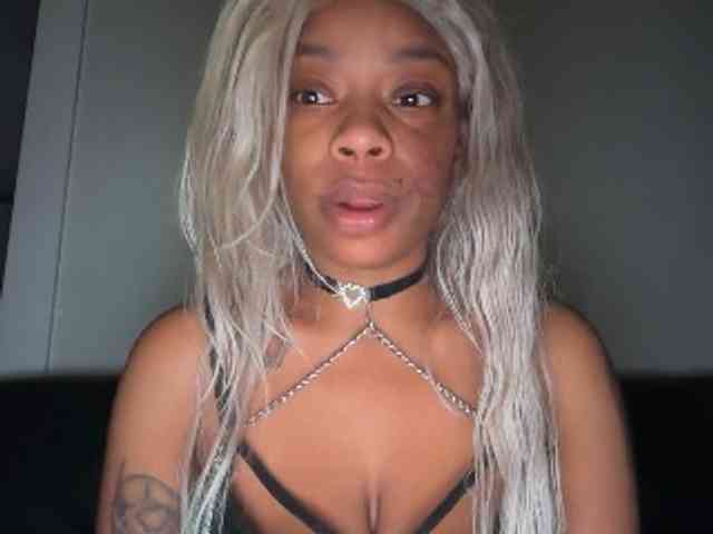 DelightfulDark webcam