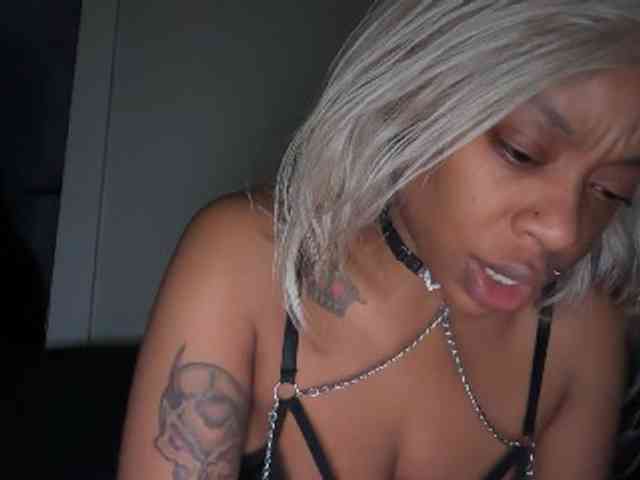 DelightfulDark webcam