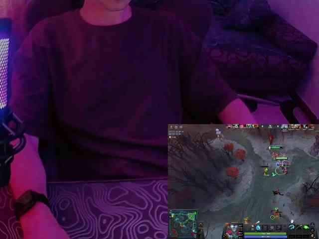 Daitedeneg (18, White Cam Boy) performing cumshot.
