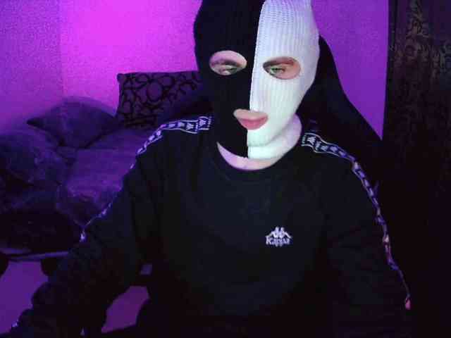 fame Live Webcam on BongaCams