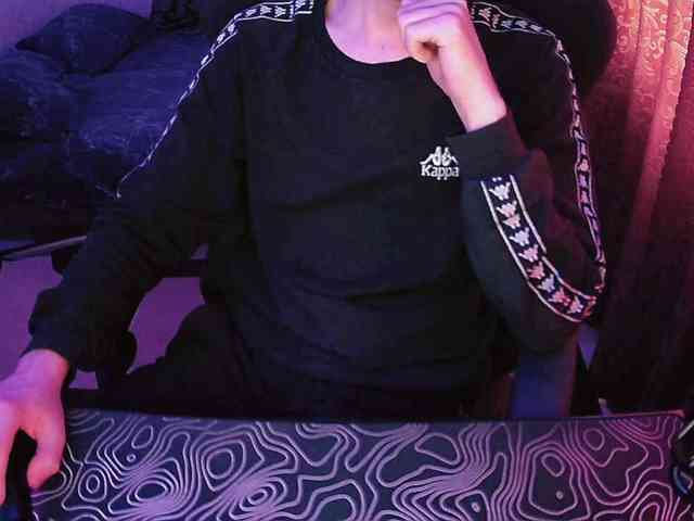 fame Live Webcam on BongaCams