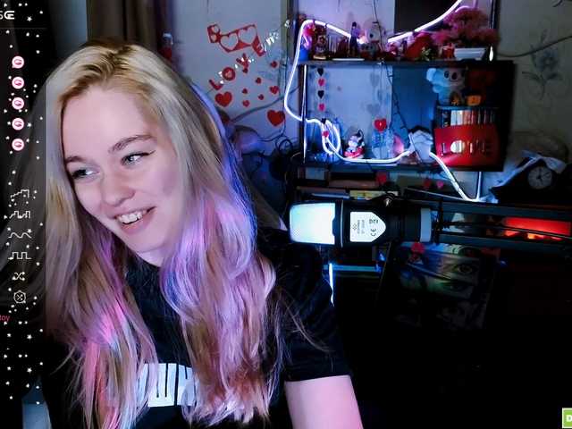 BadGirl2609's BongaCams show and profile