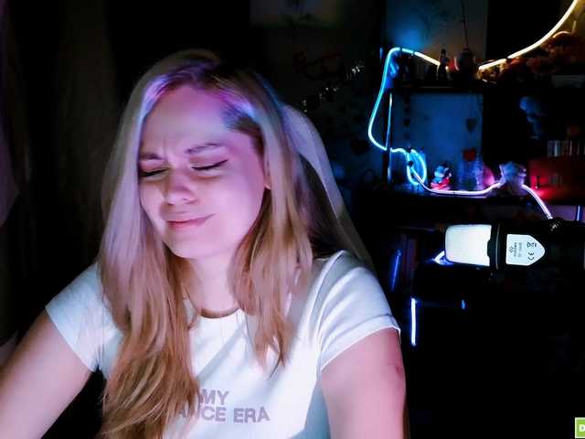 BadGirl2609's BongaCams show and profile