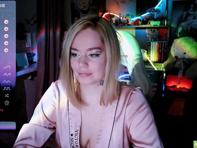 BadGirl2609's BongaCams show and profile