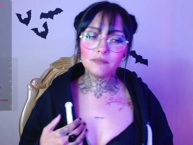 queensquirtuwu Porn