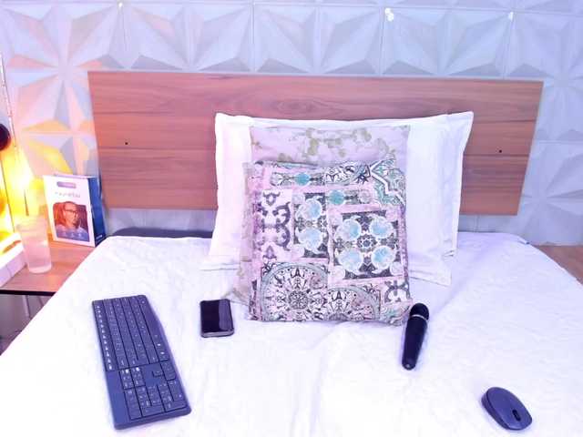 StaceyWhite webcam bongacams model stream image