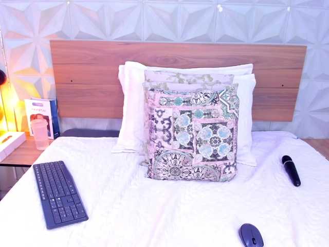 StaceyWhite webcam bongacams model stream image