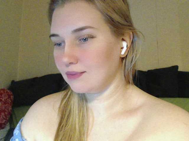 MissLilyAbrams's BongaCams show and profile