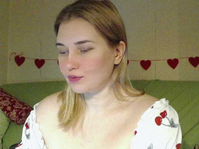 MissLilyAbrams's BongaCams show and profile