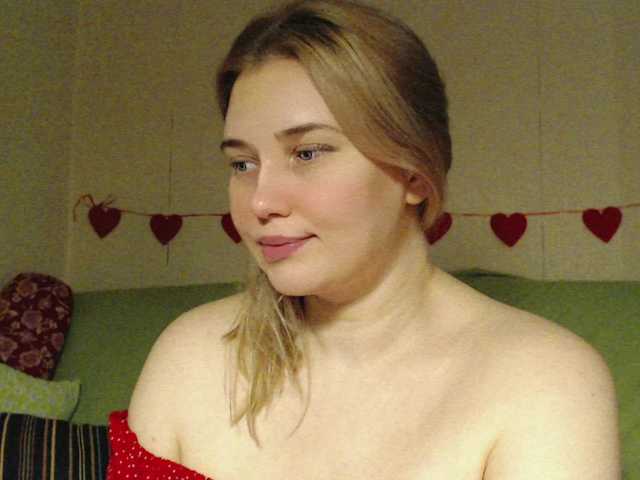 MissLilyAbrams's BongaCams show and profile
