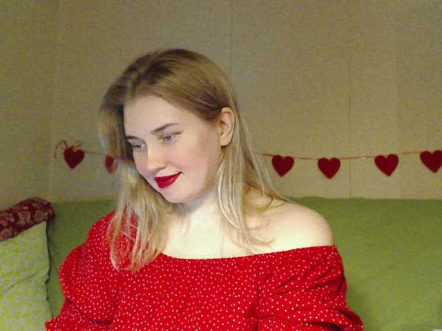 MissLilyAbrams live cam profile