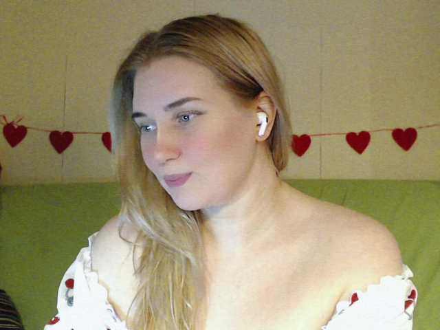 MissLilyAbrams's BongaCams show and profile